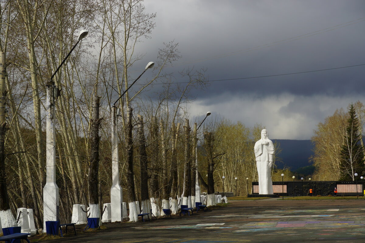 Родина мать не только в Волгограде - Nikolay Svetin