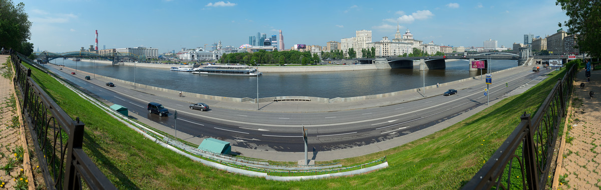 Вид на Киевский вокзал, ТРЦ Европейский и Москва-сити - Михаил Силин