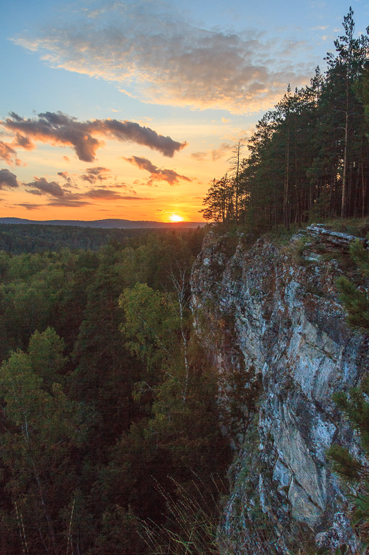 Закат над Игнатьевской пещерой - Павел Меньшиков