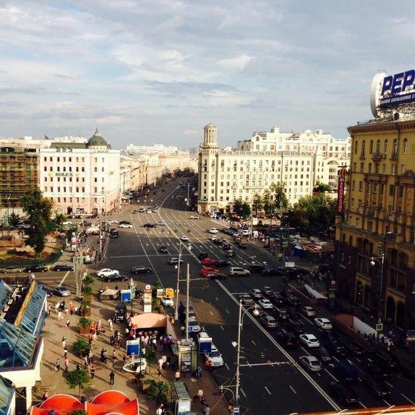 Пушкинская площадь, вид с &amp;quot;Известий&amp;quot; - Лев 