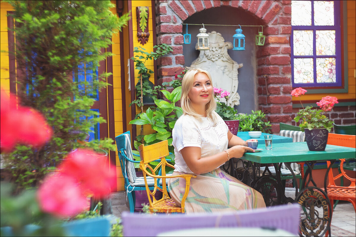 В стамбульском кафе - Ирина Лепнёва