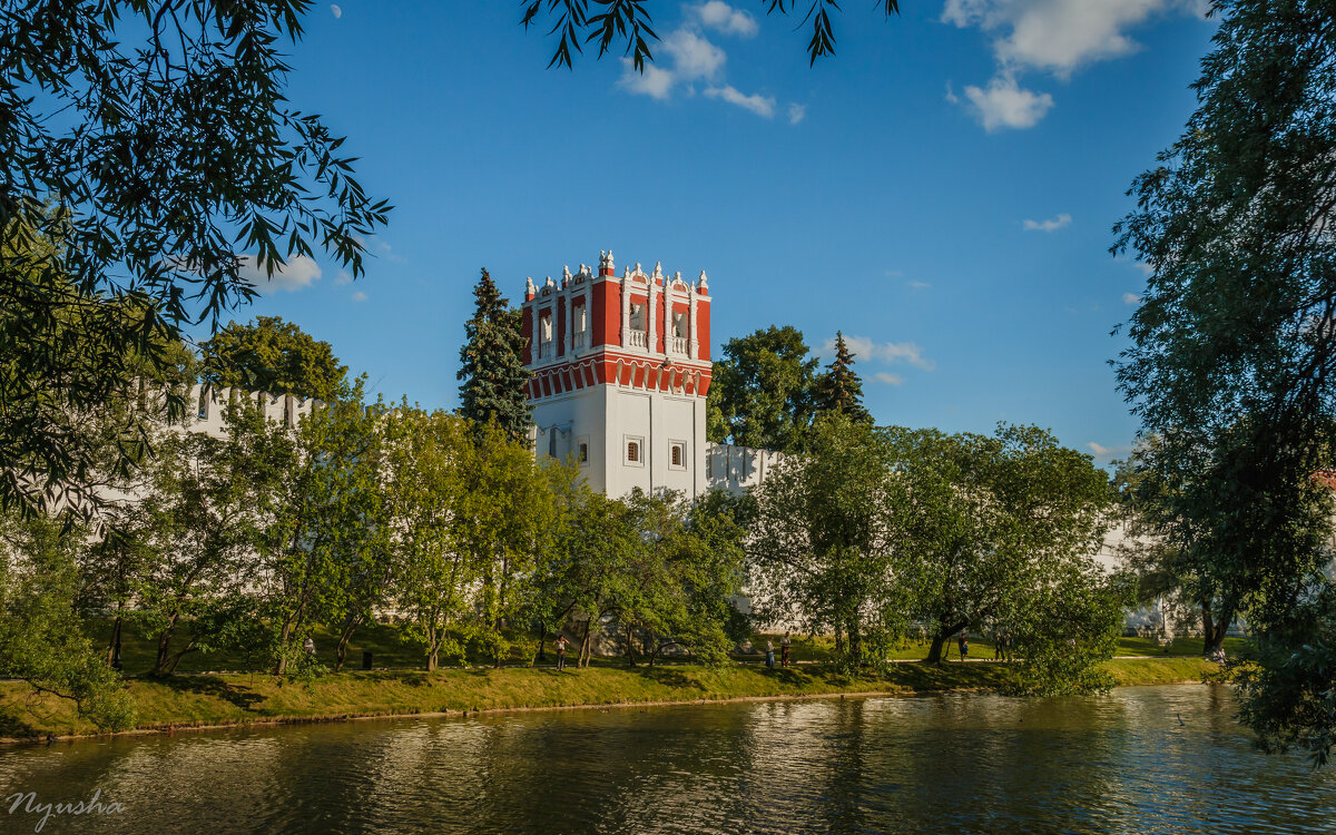 Прогулки у Новодевичьего - Nyusha .