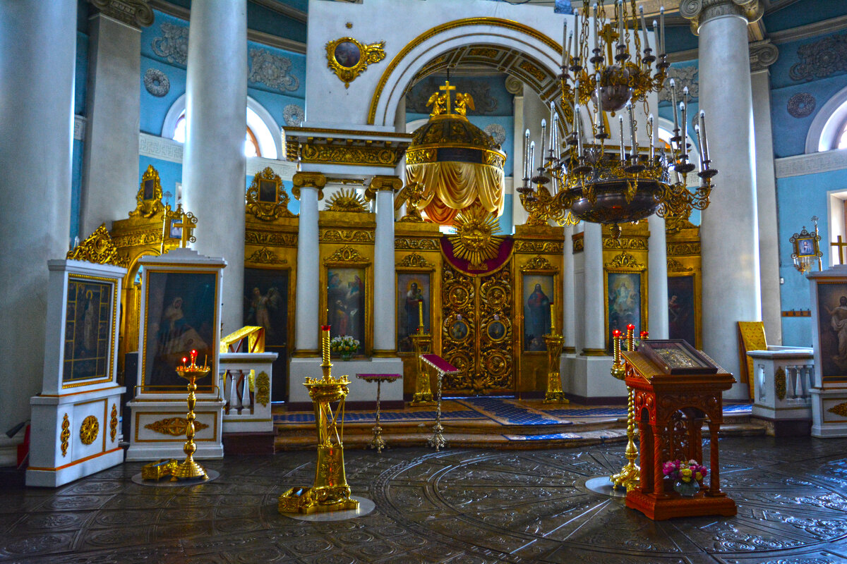 Иконостас  Скорбященской  церкви - Русский Шах Гончар