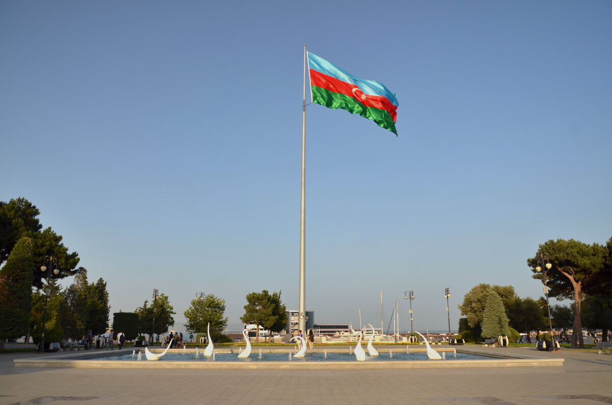 Флаг - Эхтирам Мамедов