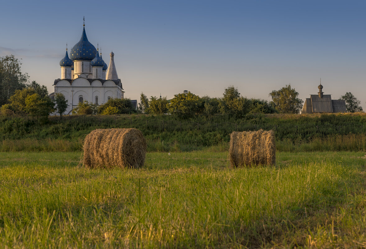 Суздаль церкви закат