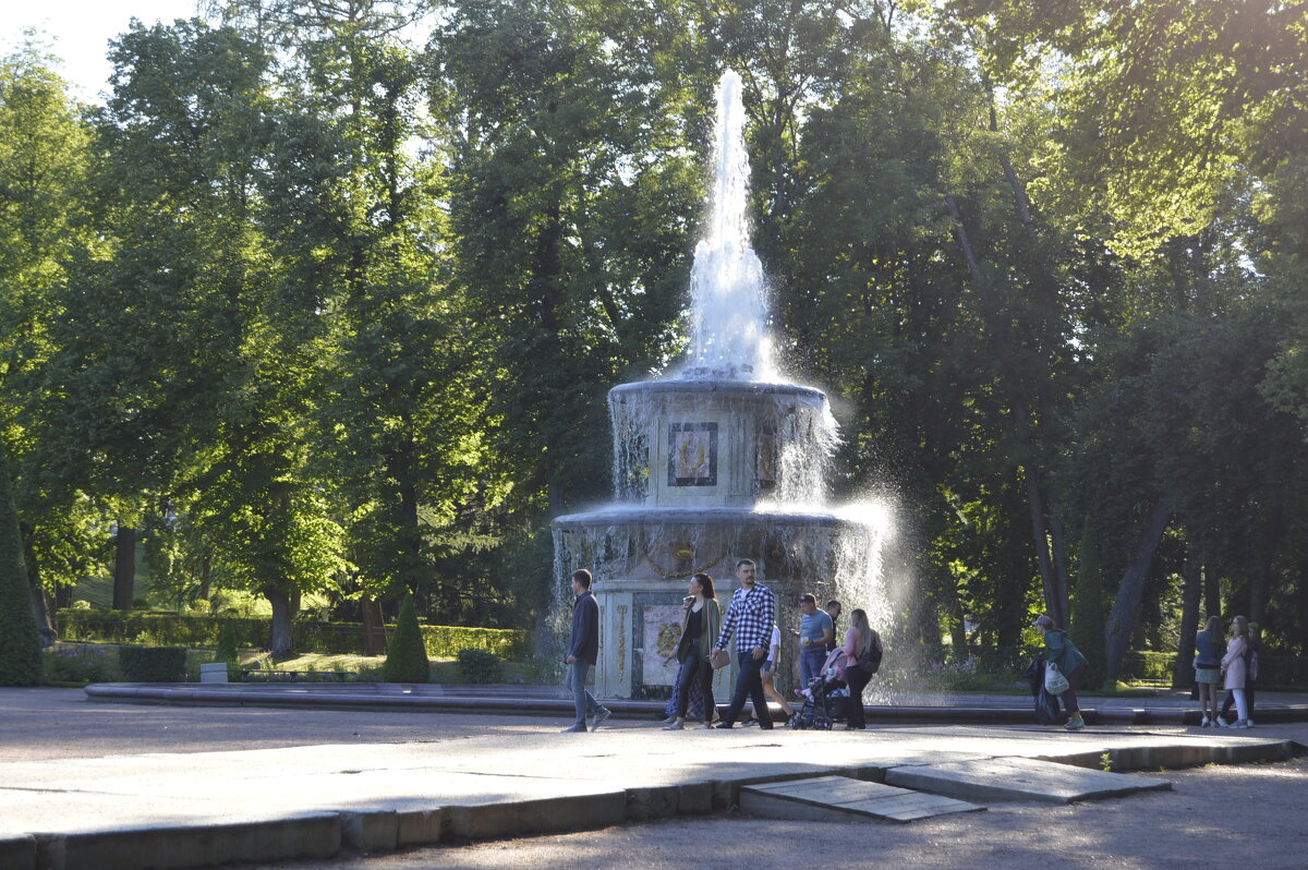 Римский фонтан в Петергофе - Евгений Винокуров