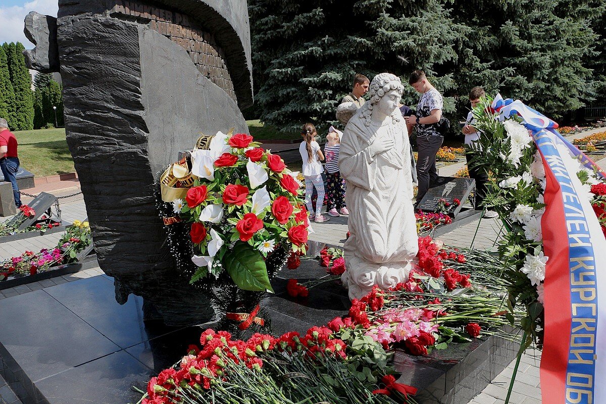 12 августа 2000 К-141 «Курск» и 118 моряков трагически погибли в Баренцевом море - Надежд@ Шавенкова