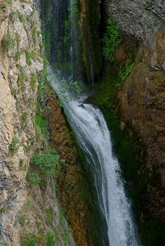 ПРОГУЛКА до водопада. - Виктор Осипчук