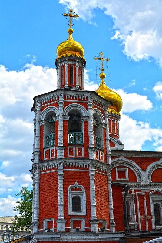 Храм  Всех  Святых  на  Кулишках - Русский Шах Гончар