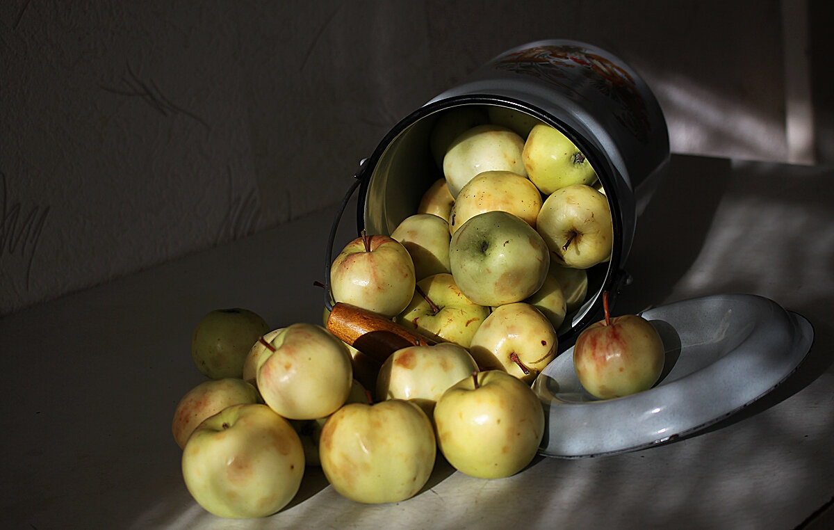 Яблочное изобилие - Елена Тренкеншу