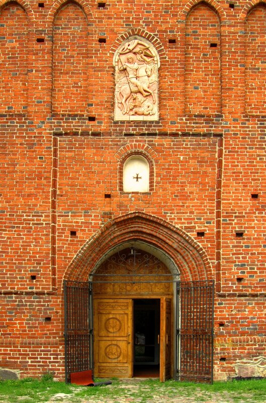 Ворота в храм - Сергей Карачин