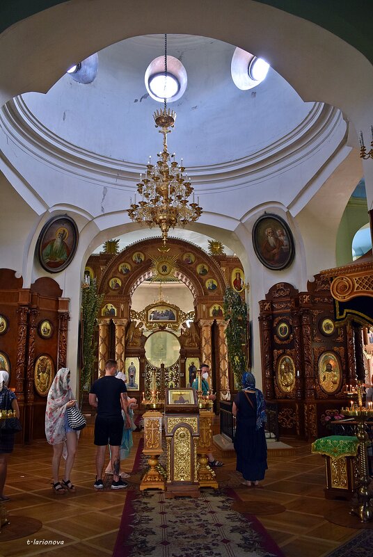Внутренний интерьер Свято-Екатерининского собора - Татьяна Ларионова