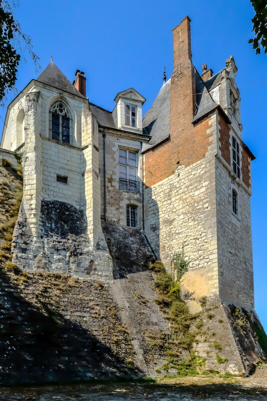 часть замка Сент-Эньан (Chateau de Saint Aignan) - Георгий А