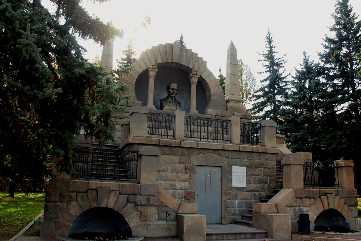 памятник ленину - ольга хакимова