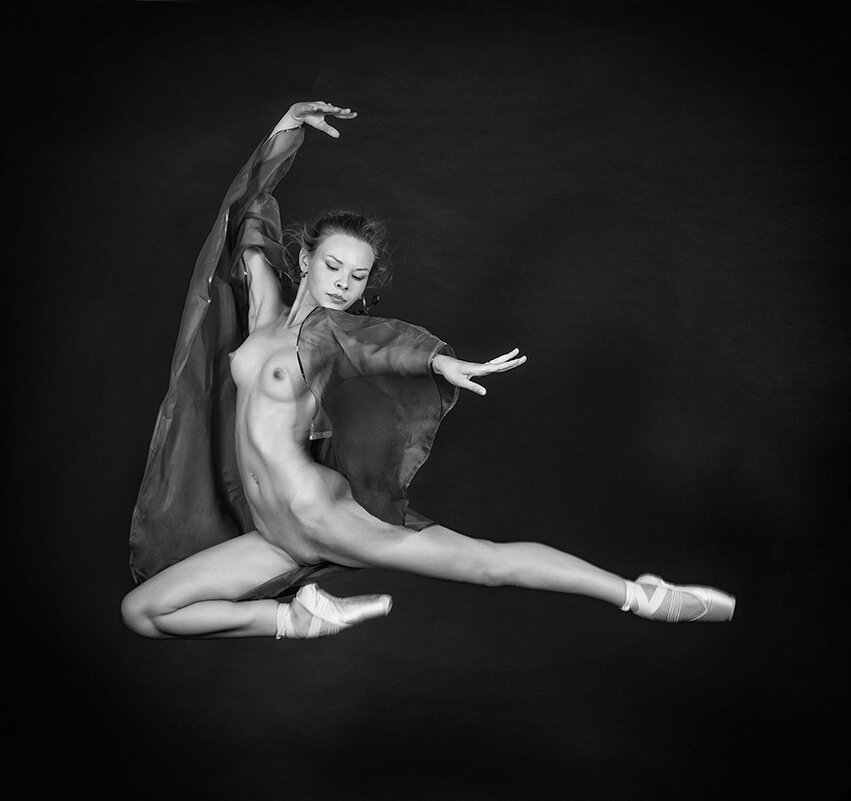 Обнажённая балерина J** - Vladimir Sagadeev