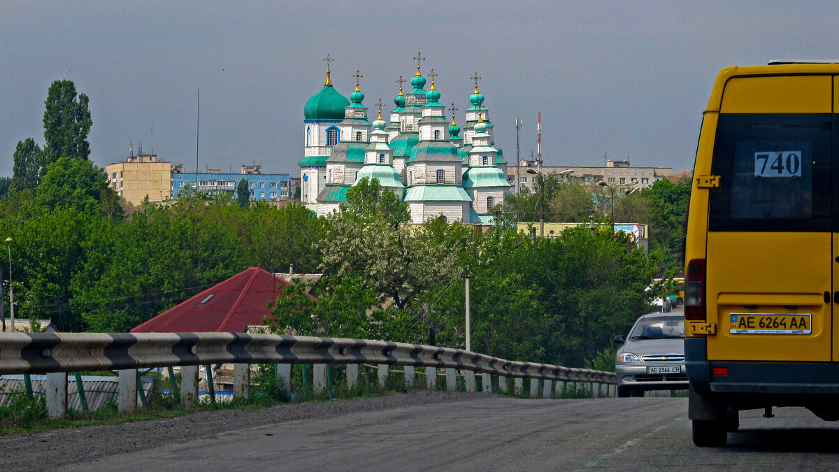 Троицкий собор. Новомосковск. Украина. (из серии "фото на ходу") - AZ east3