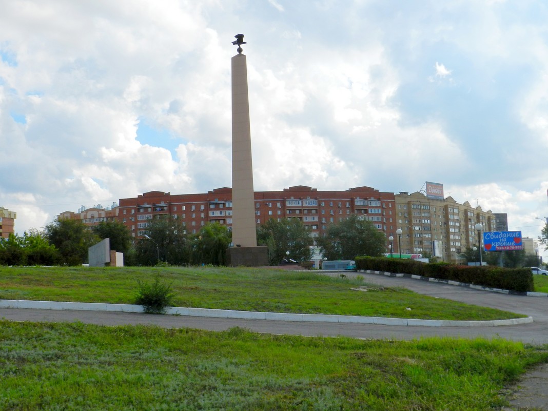 сквер и памятник строителям г.Волгодонска - НАДЕЖДА КУЖЕЛЕВА