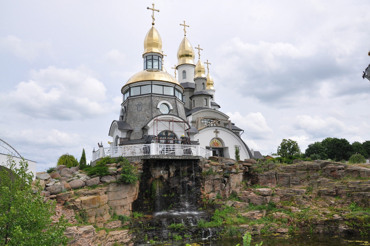Церковь св.Евгения на водопаде. - Vladimir Kushpil