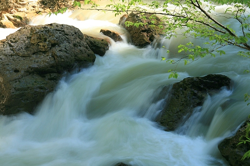 Река в Гуамском ущелье - Диана С