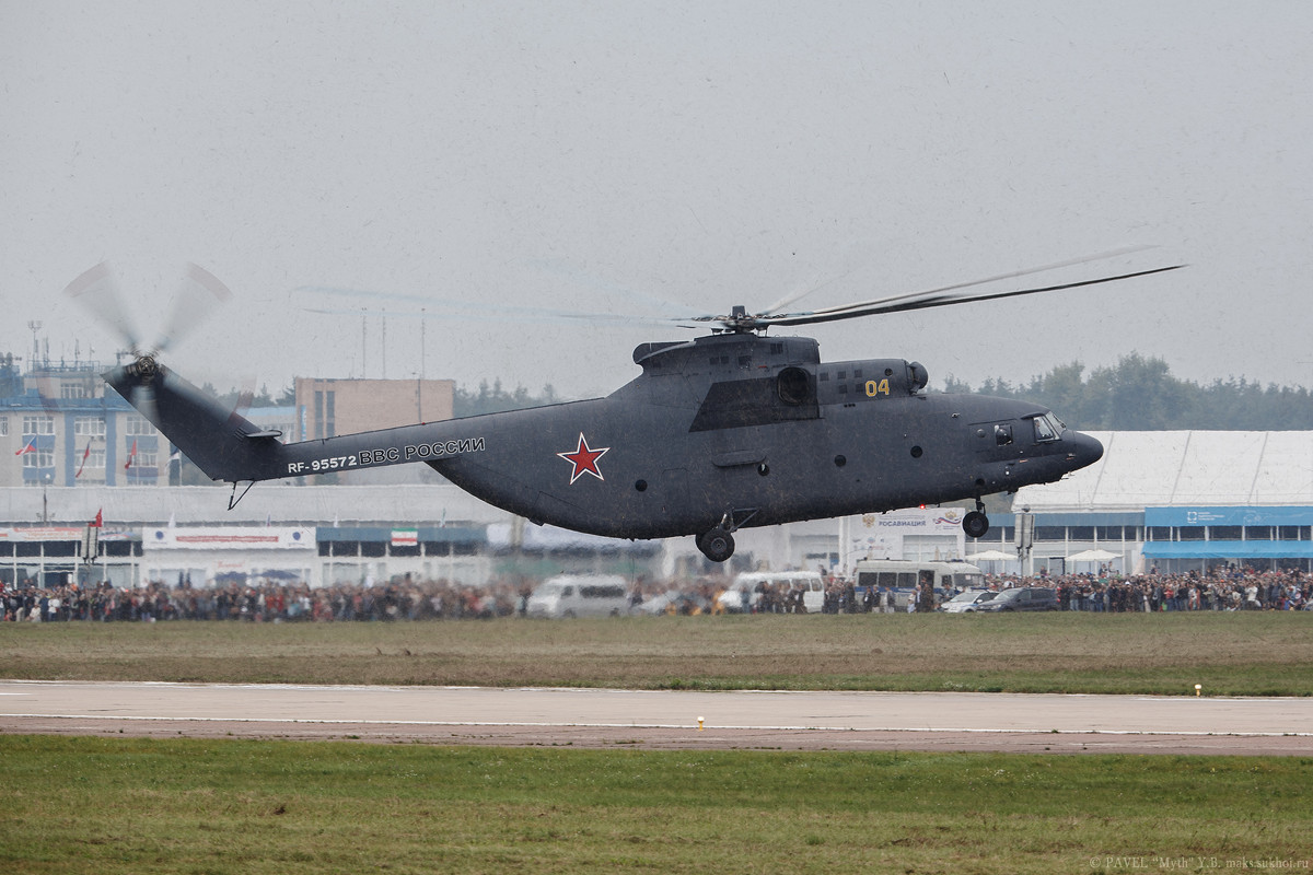 Ми-26 привез два тигра и бойцов спецподразделения - Павел Myth Буканов