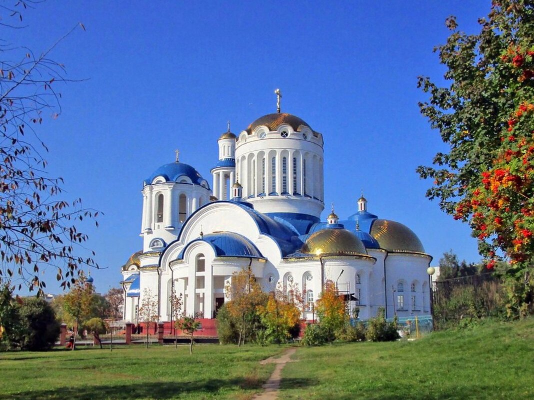 храм всех московских святых