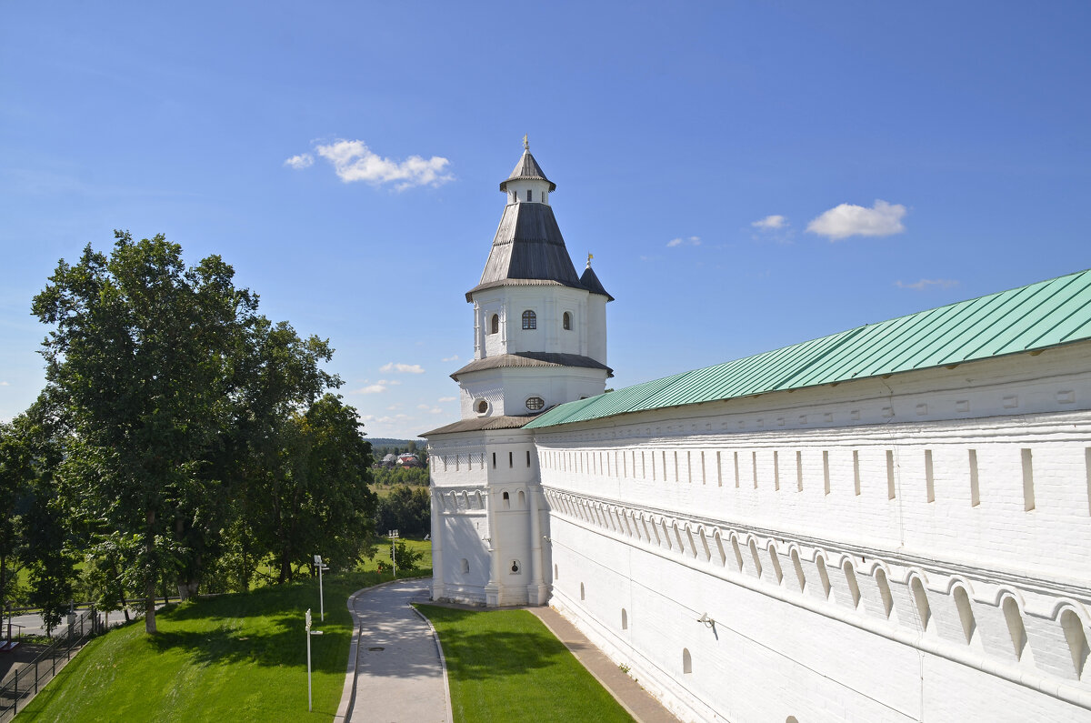Стены Новоиерусалимского   монастыря - Нина Синица