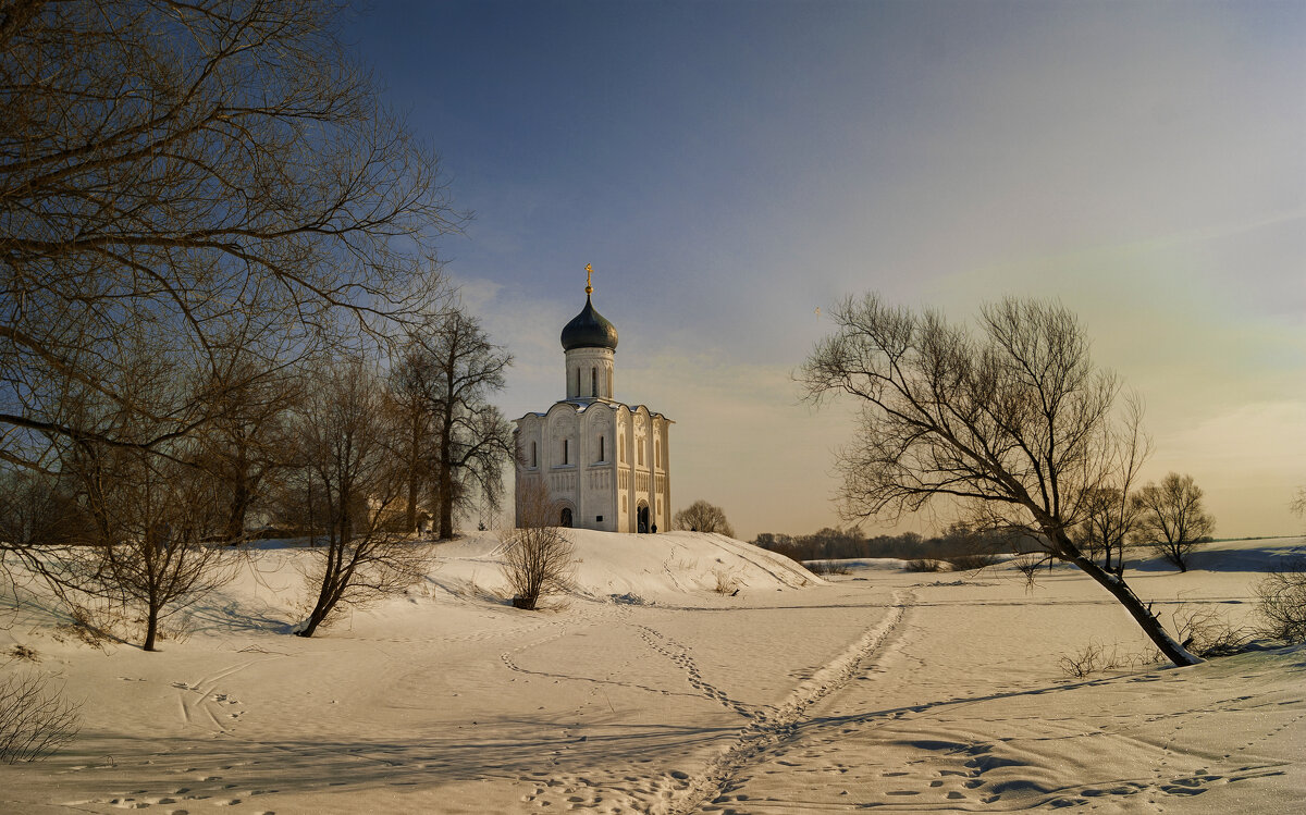 церковь Покрова на Нерли - Нина Богданова