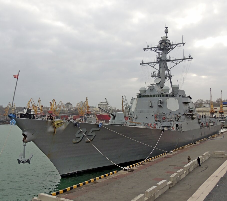 Ракетный эсминец США «James E. Williams» (DDG 95) в Одесском порту - Юрий Тихонов