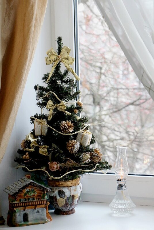 Новогоднее ожидание на окне - Надежд@ Шавенкова