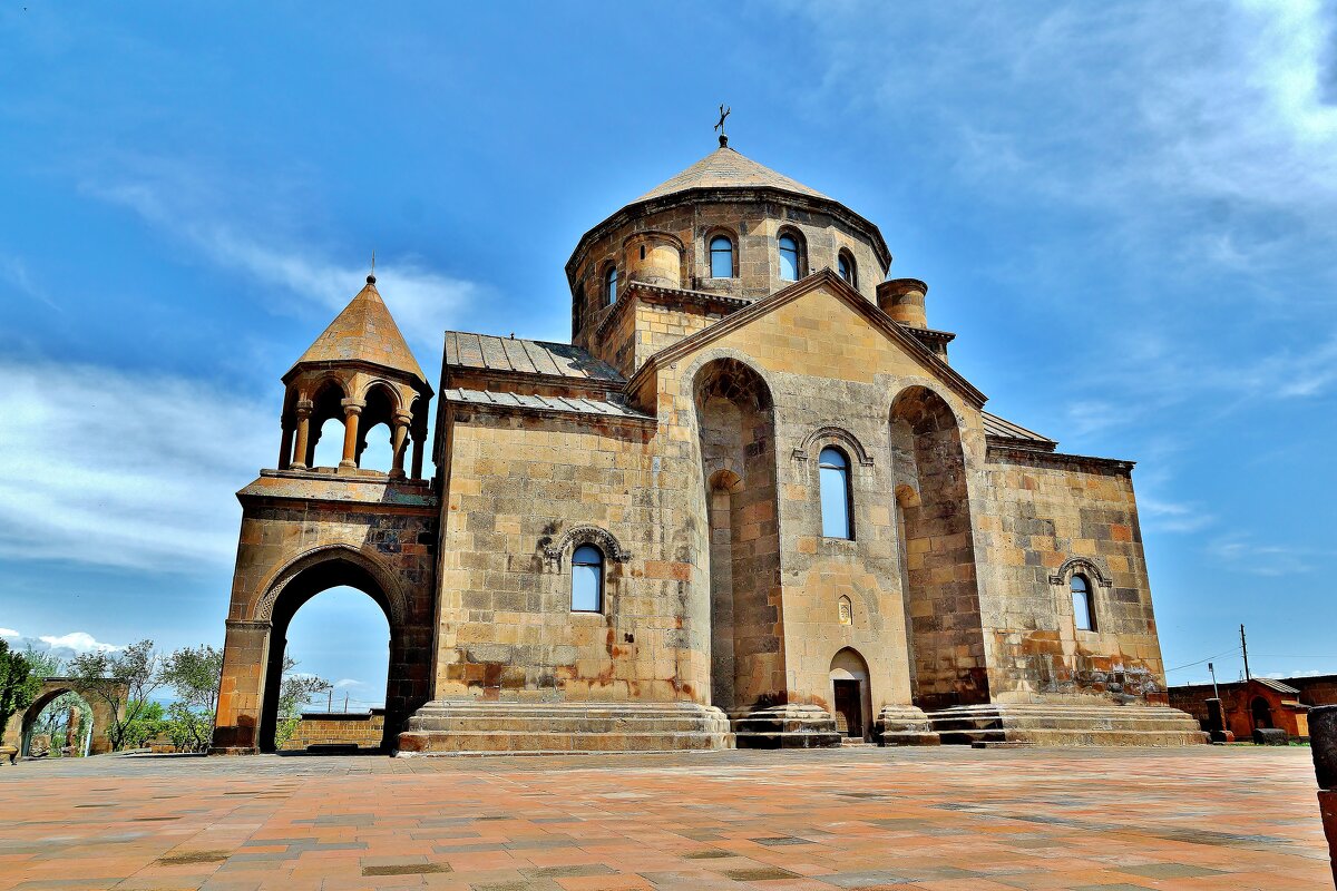 ЭЧМИАДЗИН, ХРАМ РИПСИМЭ - АЛЕКСАНДР 