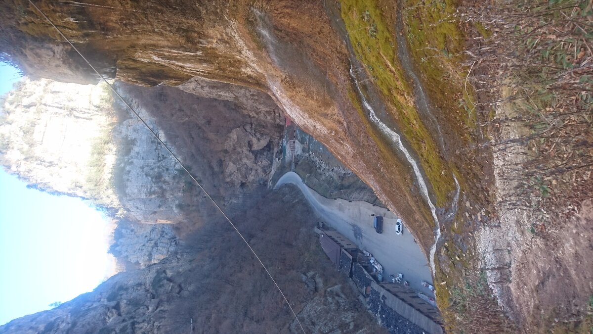 На обзорной площадке водопадов в Чегемском ущелье - Виктор Мухин