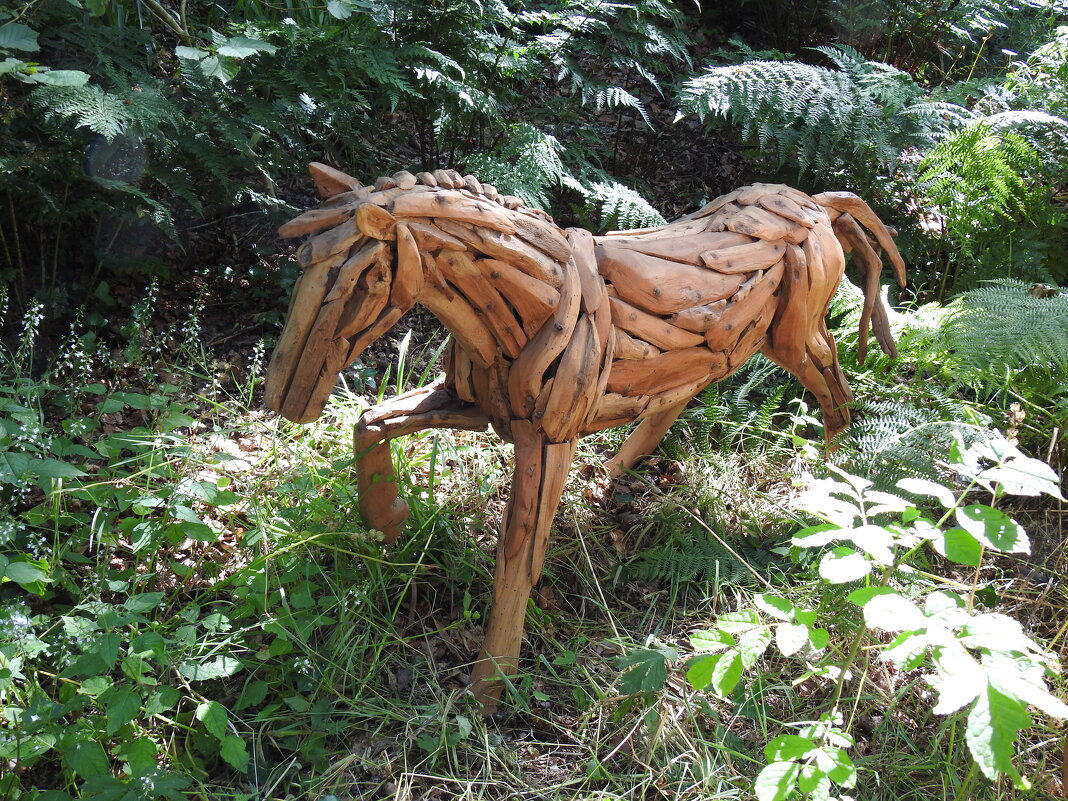 Деревянная лошадка - Natalia Harries