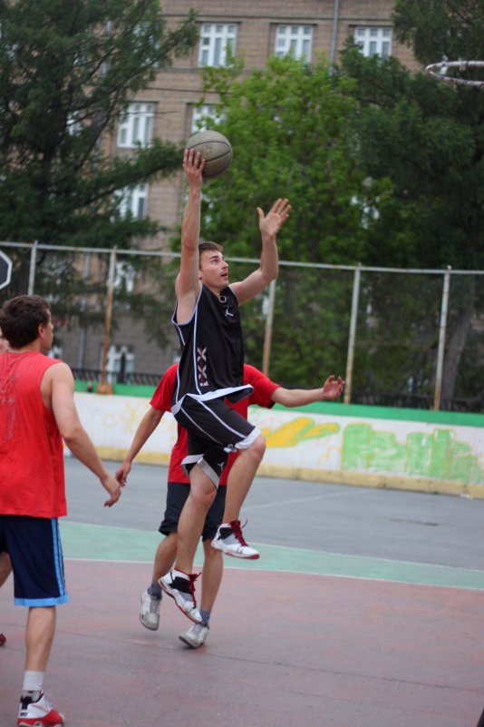 мяч - Zinaida Kovalchuk