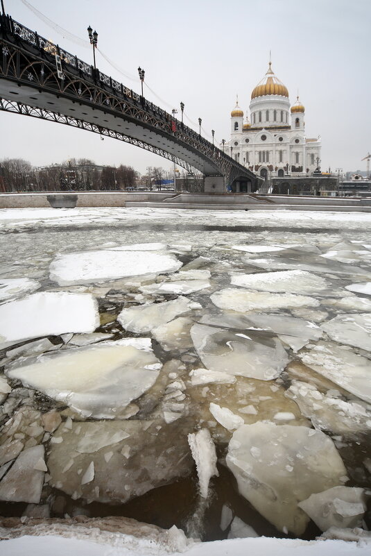 Патриарший мост - Михаил Бибичков