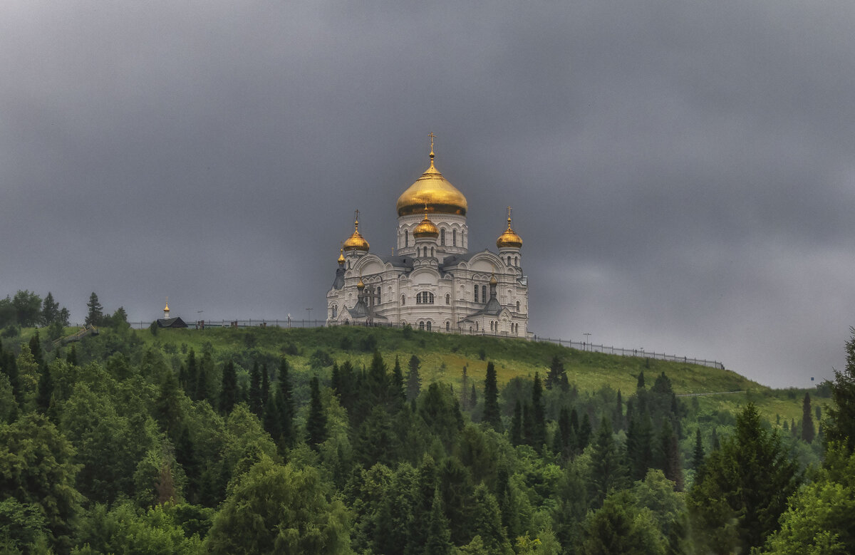 В Белогорье - Сергей Цветков