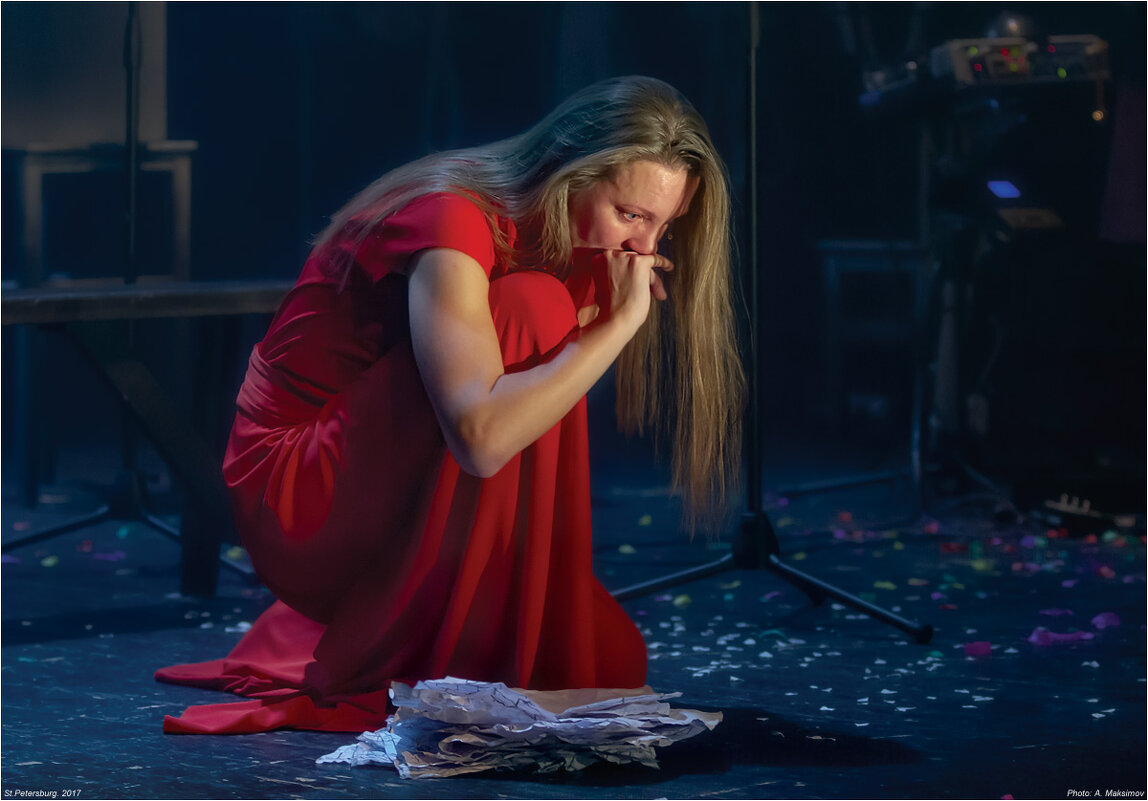 Актриса Светлана Обидина в спектакле "А вы знаете, что такое любовь?" - Александр Максимов