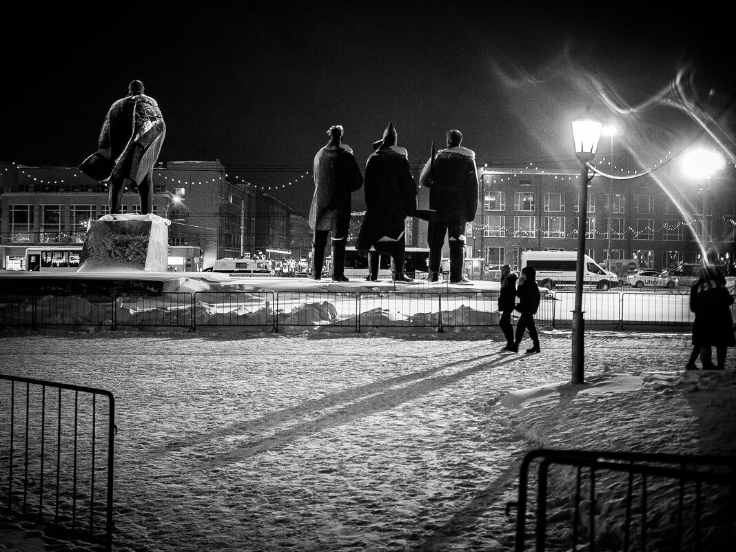Ночь на площади Ленина - Елена Берсенёва