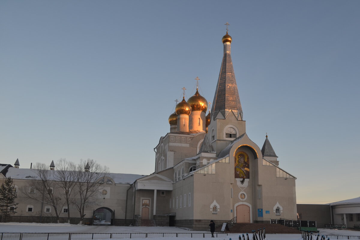 Золотые купола Свято Введенского собора.... - Георгиевич 