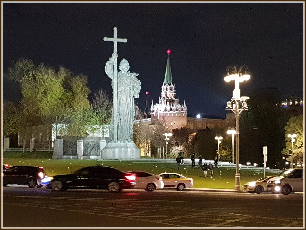 Москва вечерняя. Памятник князю Владимиру Святославовичу. - Лариса Масалкова