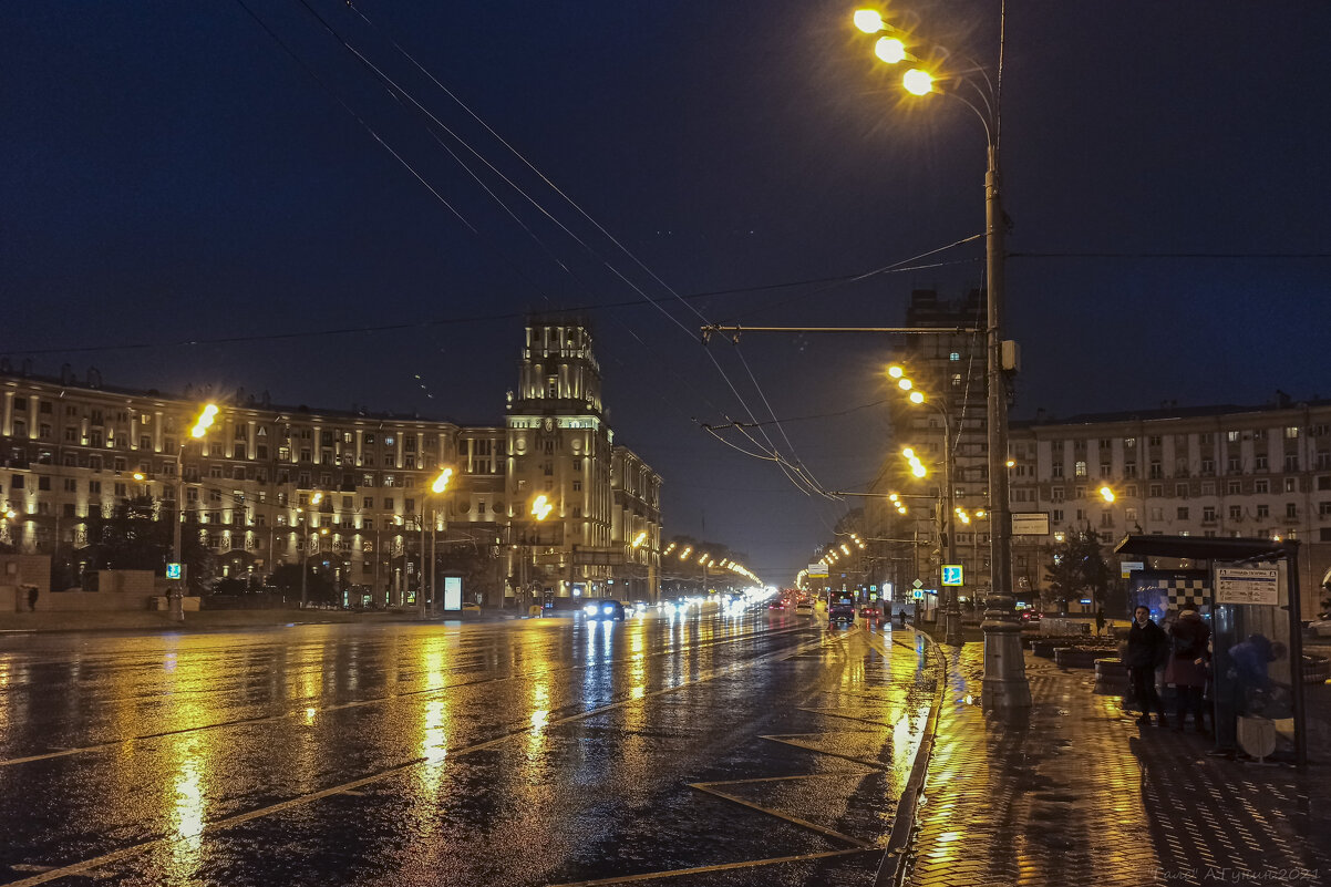 Ленинский проспект с площади Гагарина в сторону центра. - Alexandr Gunin