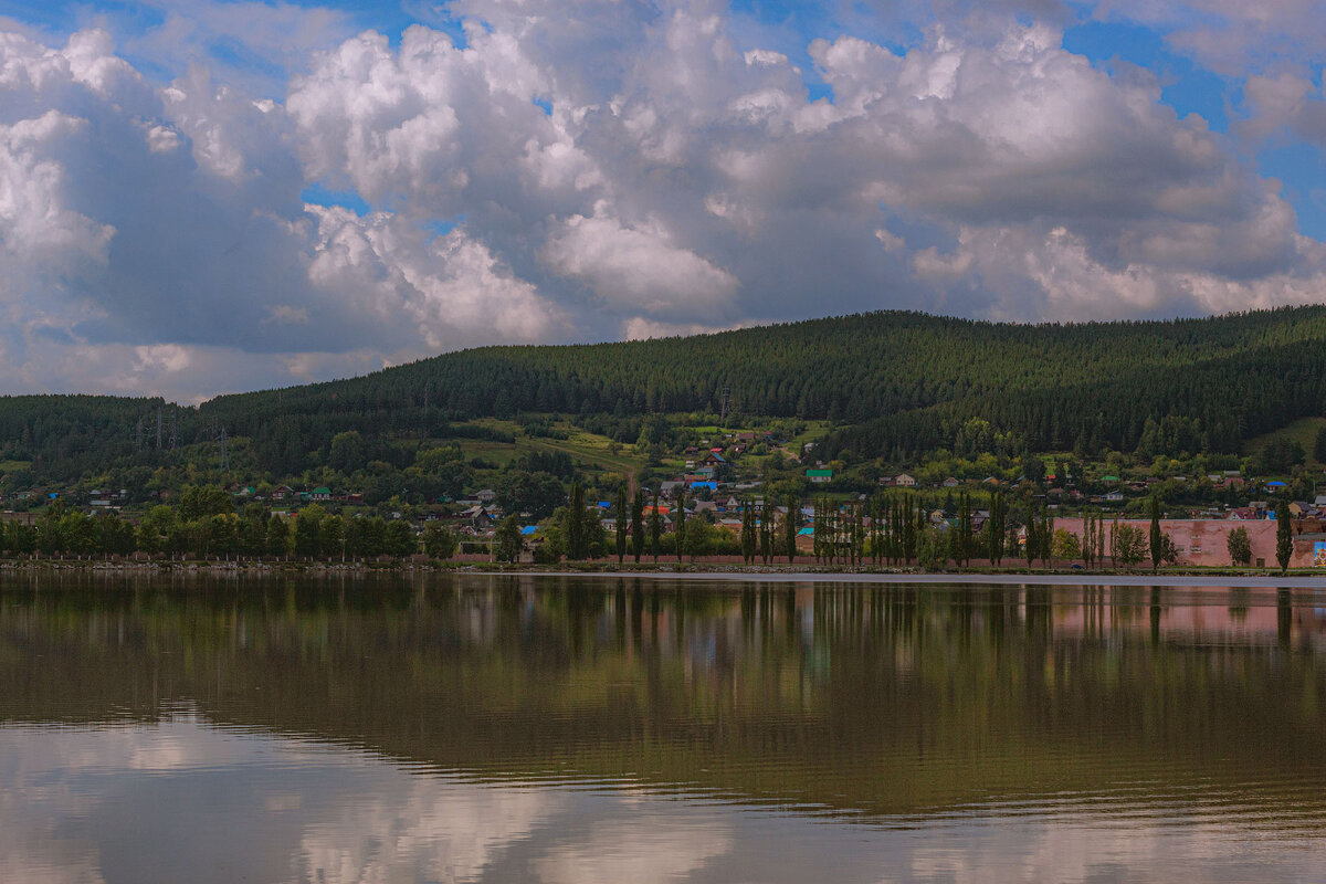 Город на реке Белой - Лариса Корсакова