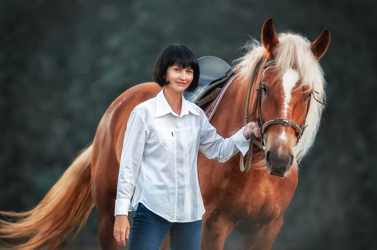 С конем - Мираслава Михоровская