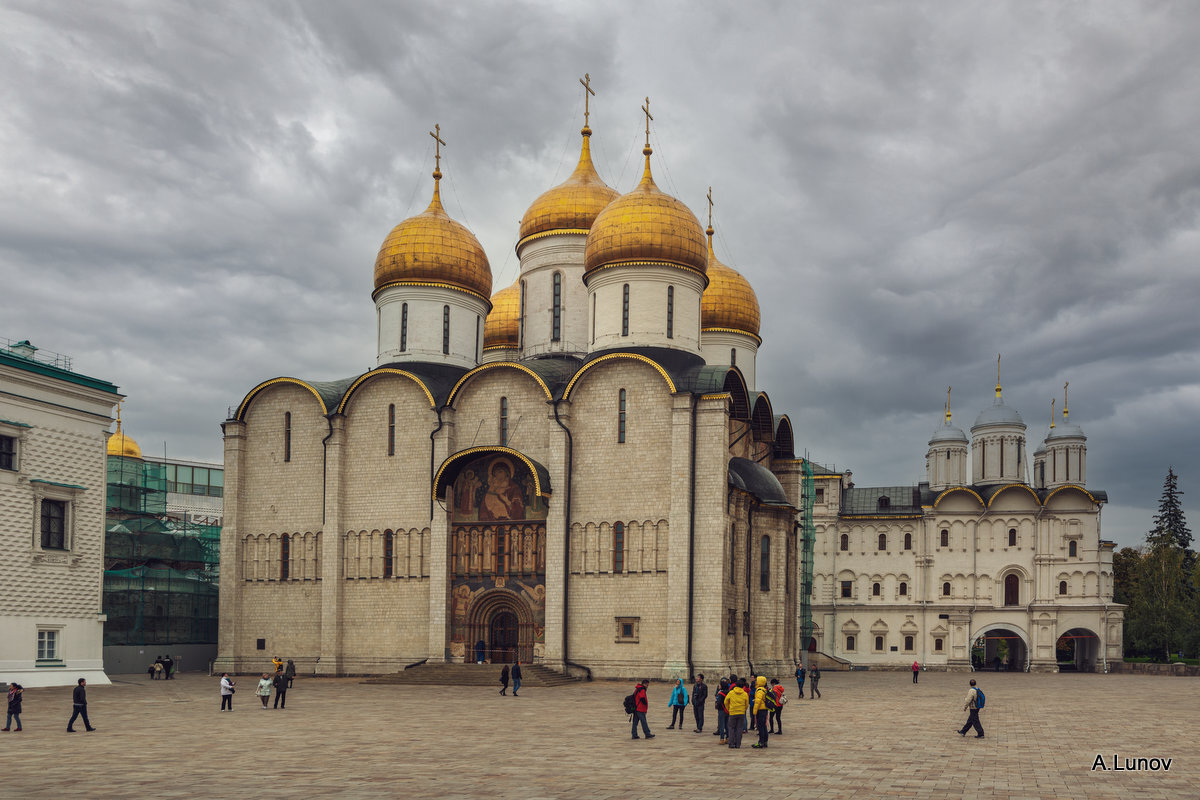 рассмотрите фотографии отметь галочкой успенский собор в москве