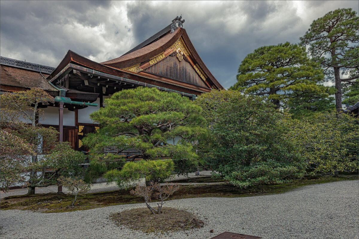 Одно из зданий императорского дворца Сатодаири в Киото - Shapiro Svetlana 