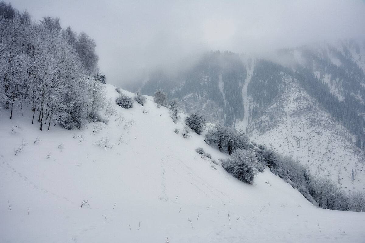 Зима в горах - Горный турист Иван Иванов