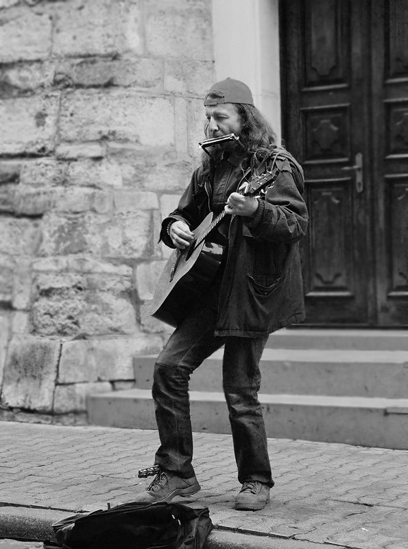 Уличный музыкант - john dow