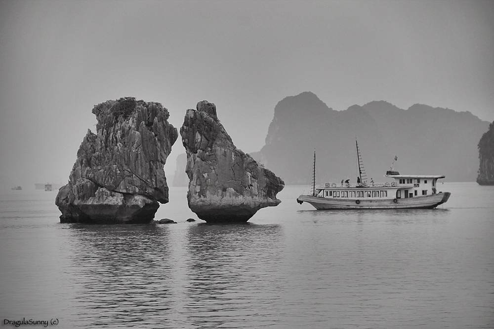 Ha Long B&W - Igor Nekrasov