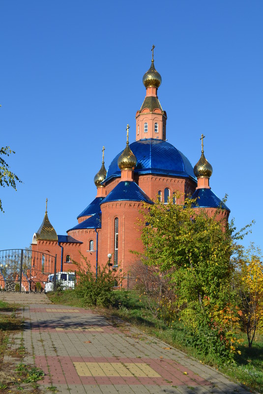 Церковь в поселке Дубовое,Белгородская область - Катерина 