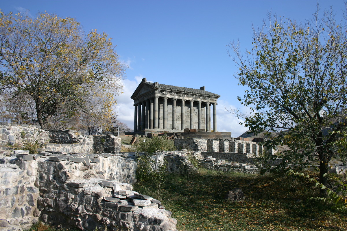 Гарни́ — древнеармянский языческий храм в Армении. - Olga Kalyapina