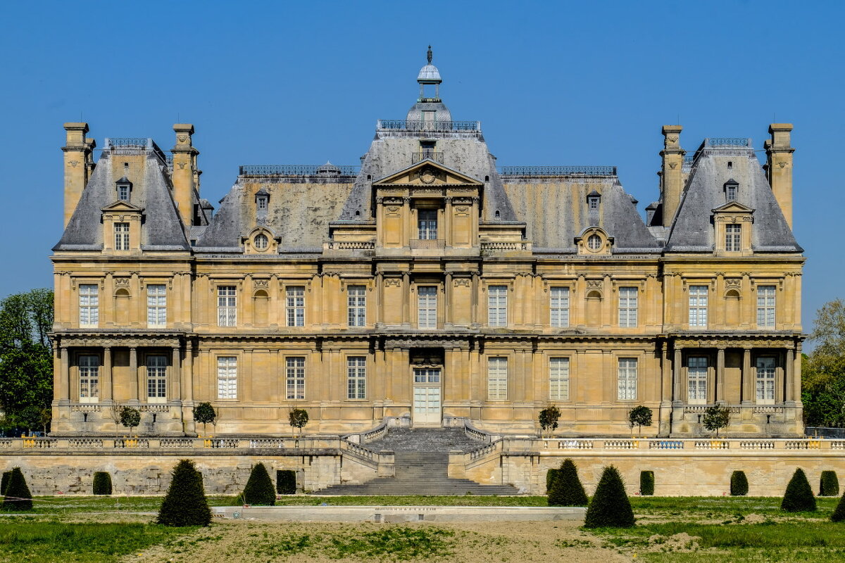 Замок Maisons-Lafitte вид с сада - Георгий А